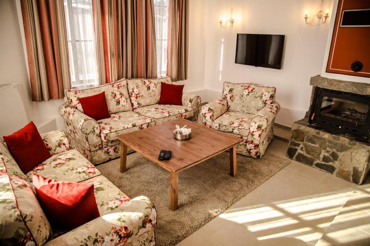 Red House Villa โคปริฟชทิทซา ภายนอก รูปภาพ