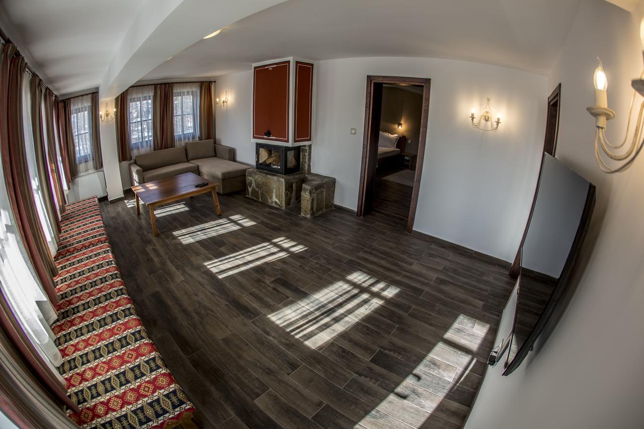 Red House Villa โคปริฟชทิทซา ภายนอก รูปภาพ